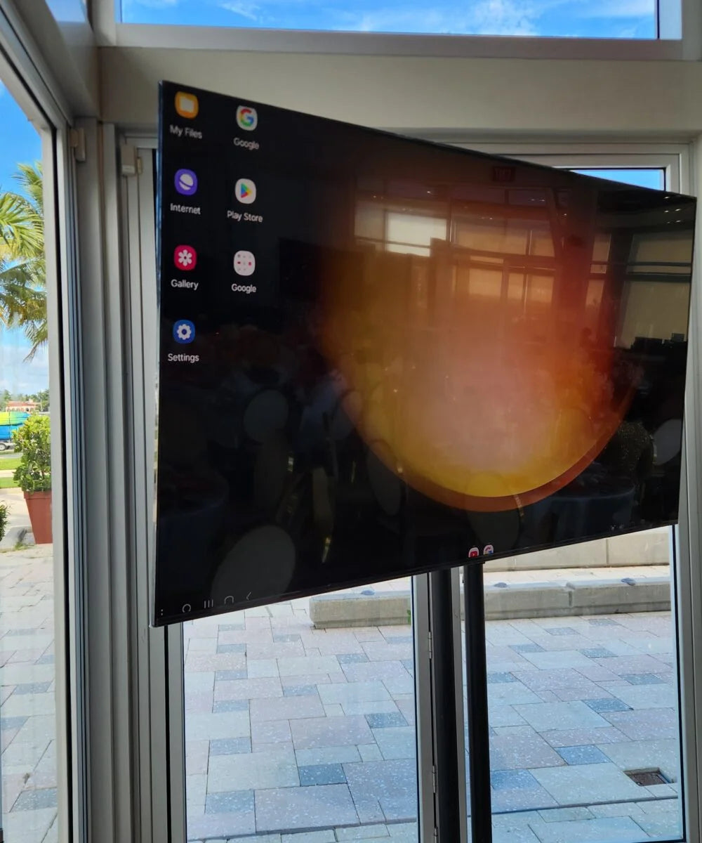 Rent Smart TV Screen 65"